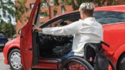 Stát dává na auto až 285 tisíc. Pokud ale porušíte pravidla, Úřad práce vám napaří vracení peněz