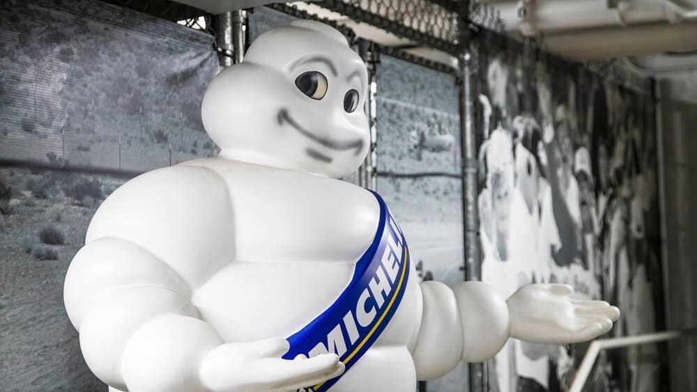 Michelin spustil prodej nezničitelné pneumatiky Tweel. Využijí ji armáda i zemědělci, ne však osobní auta