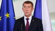 Totální obrat: Babišova vláda bude posílat peníze na zbraně pro Ukrajinu
