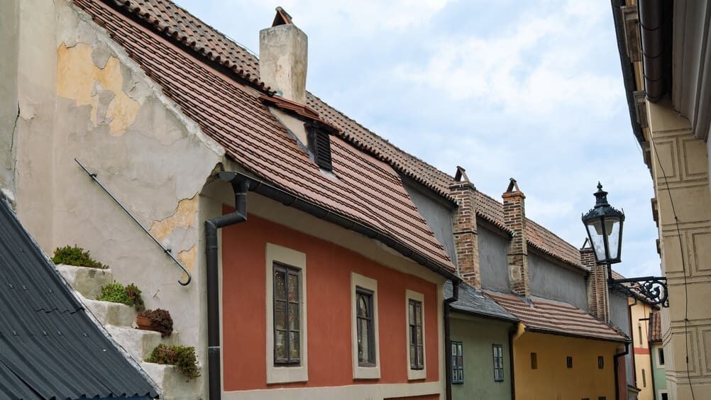 Evropská směrnice ignoruje realitu českých měst a nutí k drahým změnám i historické domy