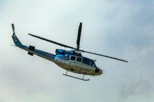Dvacet let planých slibů a policie stále čeká na hangár i slíbené vrtulníky
