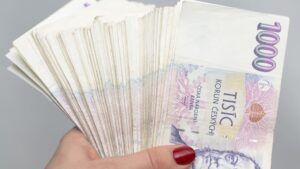 Češi si přivydělávají bez živnosti a spoléhají na limit 50 tisíc. Pokuta může být až 500 000 Kč