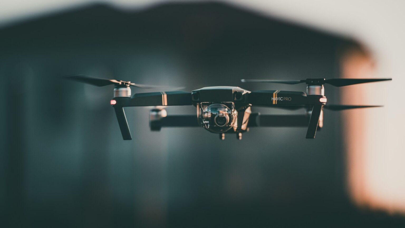 Ruská armáda obešla úspěšnou obranu nasazením rychlých proudových dronů
