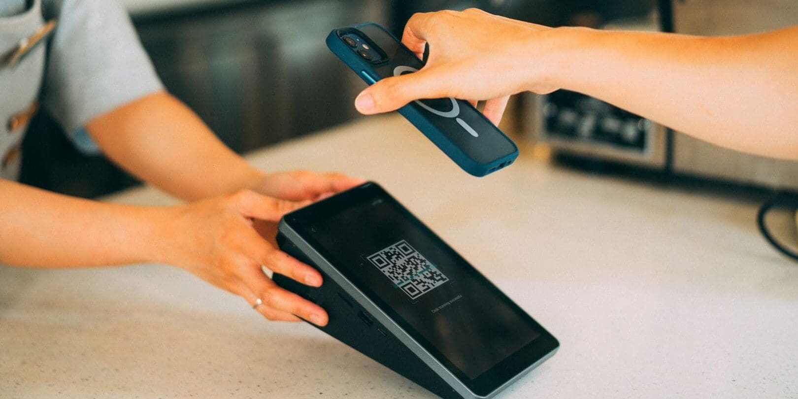 Tisíce Čechů si myslí, že se zpoplatnily QR platby. Pravda je jiná