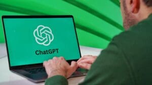 Rusové chtěli zahladit vlastní stopy. Právě tím ale pomohli OpenAI celou síť odhalit