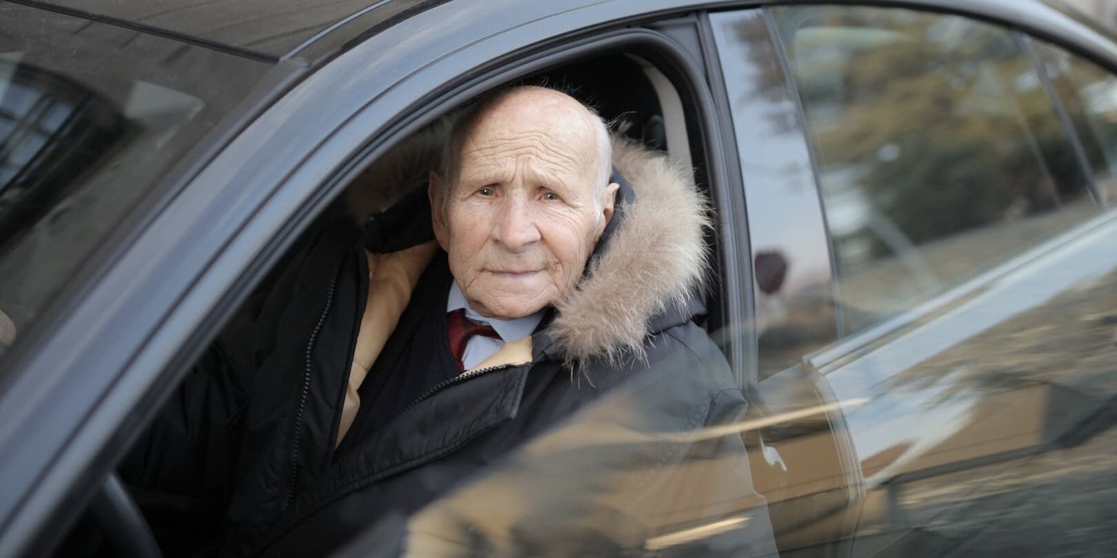 Stát seniorům pravidla uvolnil. Část Čechů požaduje přesný opak