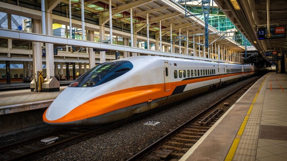 V Číně rozpohybovali tunový stroj na 800 km/h. Potřeboval jen několik sekund