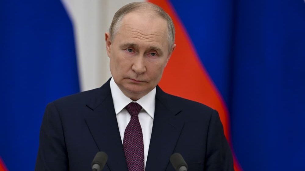 Putin odmítá zmrazení války bez splnění podmínek. Moskva ostře udeřila na Zelenského i USA