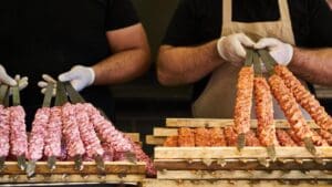 Kebab k večeři? Po tomhle nálezu celníků si ho možná rozmyslíte