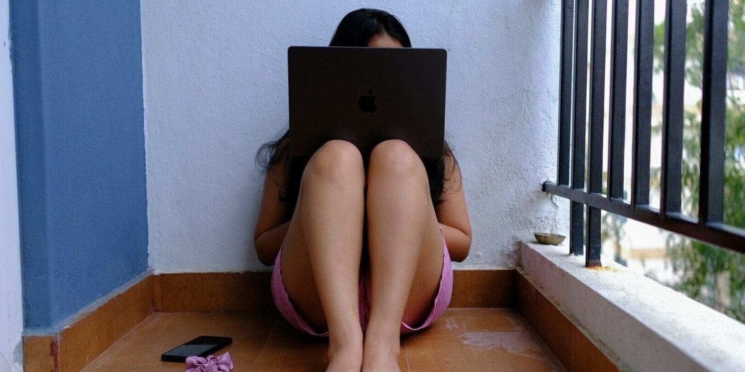 Na internetu má být nově trestné jednání, které zákon dosud výslovně neřešil
