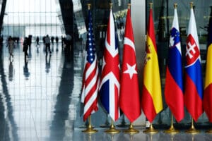 NATO sleduje rostoucí hrozbu z Ruska. Generál připustil scénář, který nelze zcela vyloučit