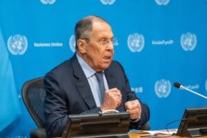 Lavrov vzkázal Evropě, ať s omluvou Ruska nepočítá. „Nebudeme za vámi běhat a prosit“