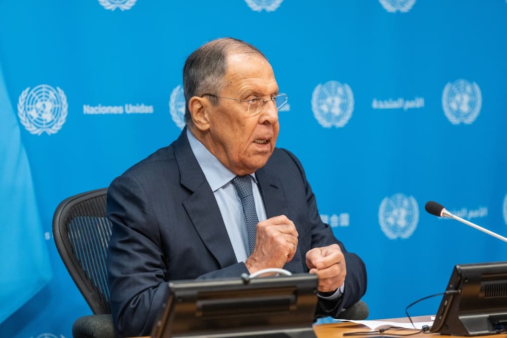 Lavrov vzkázal Evropě, ať s omluvou Ruska nepočítá. „Nebudeme za vámi běhat a prosit“