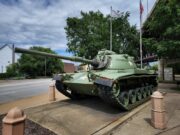 Sto tanků M-60 leží v hloubce až 33 metrů. Američané z nich vytvořili obří umělý útes