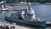 Japonsko reaguje na hrozbu z Číny a Severní Koreje. Staví válečný kolos o 12 000 tunách