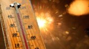 Extrémní vedro může učinit některá místa nebezpečnými pro život. NASA ukázala, kde je riziko největší