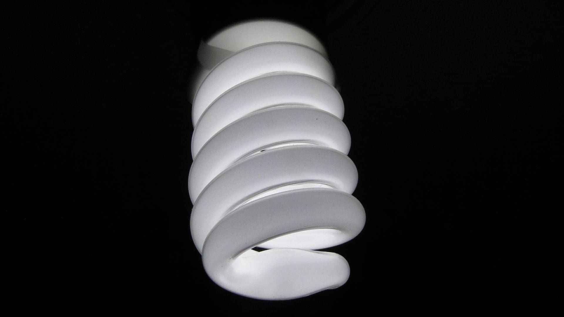 Zaplaťte starý dluh za energie, stojí ve výzvě. Jenže podle ERÚ může být všechno jinak