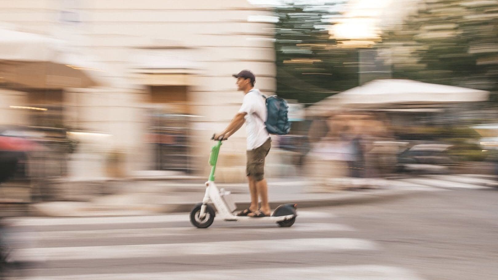 Elektrokoloběžka pro dítě může být problém. Výkonnější modely vyžadují řidičák a hrozí za ně pokuty