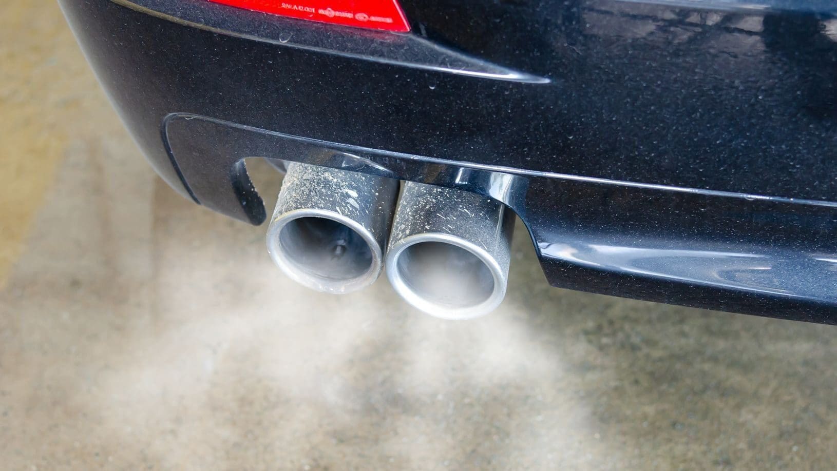 Evropa couvá od plánovaného konce spalovacích motorů. Nová dohoda může rozhněvat miliony řidičů