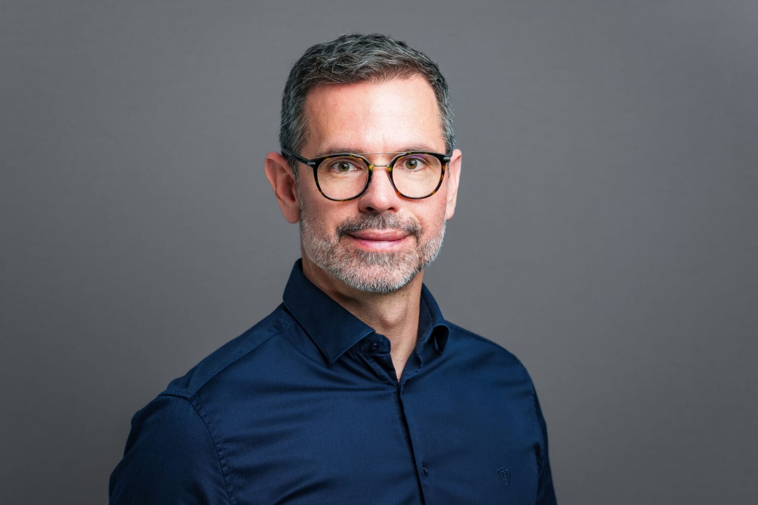 Proč riskujeme za volantem, i když víme, co se může stát? Prof. PhDr. Matúš Šucha, Ph.D., v rozhovoru pro Techzprávy