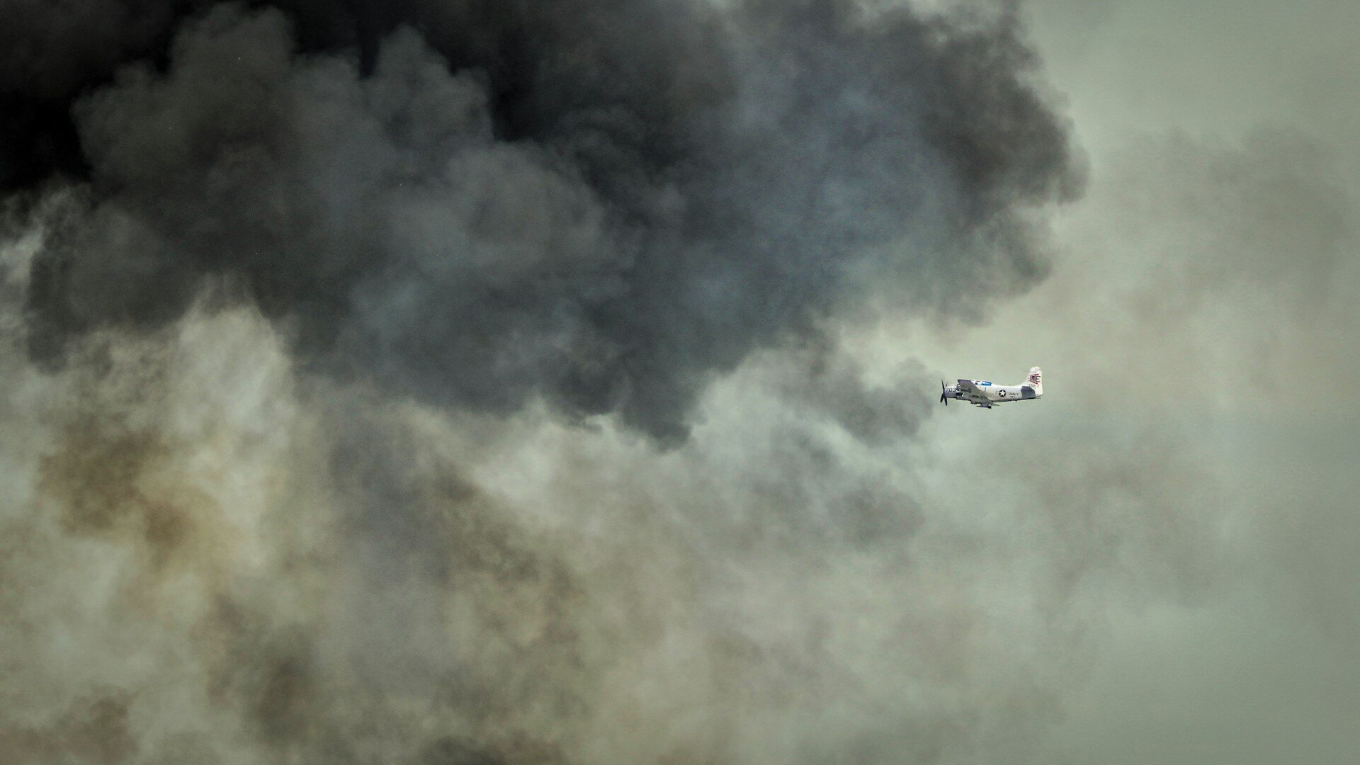 Ruskou Voroněží otřásly výbuchy, ve městě vypukly požáry. Dron měl zasáhnout 25patrové obchodní centrum