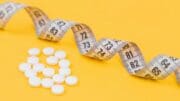 Hubnutí bez injekcí se přibližuje Evropě. Nová pilulka pomohla lidem ve studiích shodit až 11 % váhy