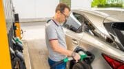 Malým benzinkám v Česku hrozí konec. Senátoři napadli vládní regulaci cen paliv