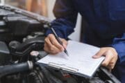 Těmto autům se problémy nevyhýbají. Průzkum 30 tisíc řidičů ukázal na Volkswagen, Renault i Mercedes