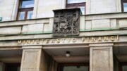 Schillerová se ostře pustila do senátorů. Připomněla jim výhodu, kterou běžní řidiči nemají