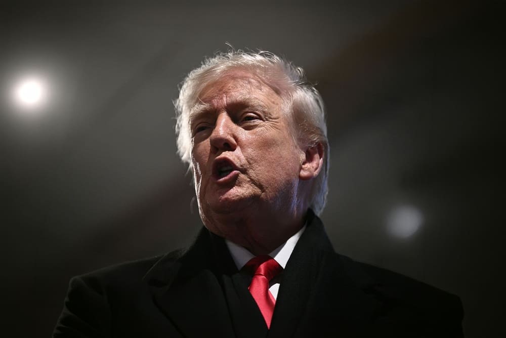 „Kapitulaci chtějte po agresorovi, ne po oběti.“ Polský ministr se ostře vymezil vůči Trumpovu postupu