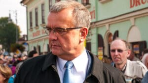 Babišův příspěvek pro seniory vyvolal ostrou reakci. Kalousek nešetřil slovy