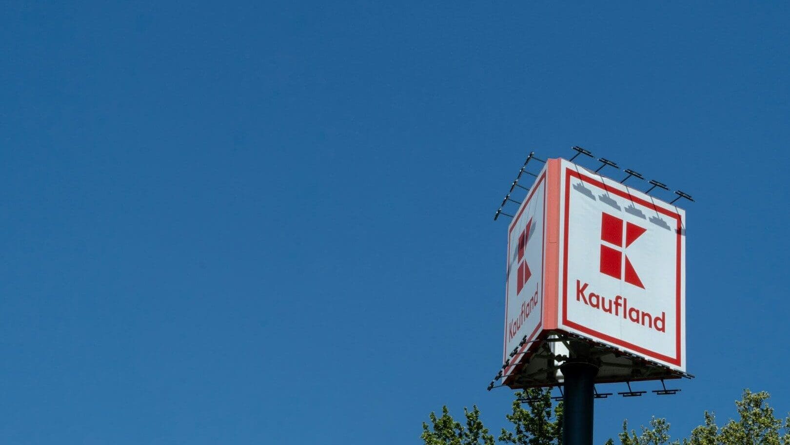 Kaufland znovu prodával závadnou kojeneckou výživu Nutrilon. Inspekce varuje rodiče